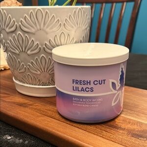 Bath & Body Works Fresh Cut Lilacs Soy Blend Candle